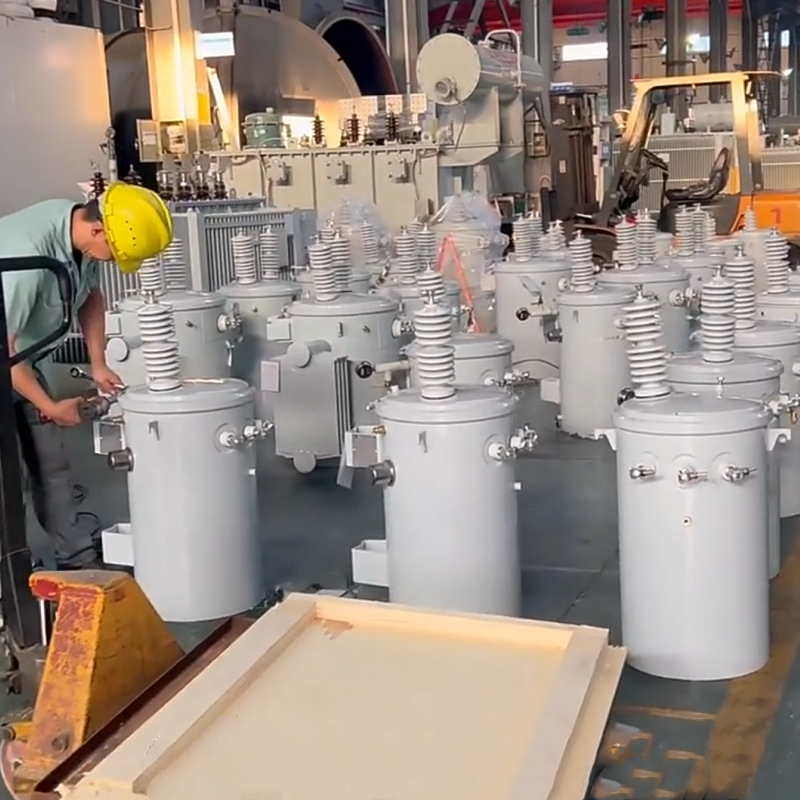 Warehouse stock of 100 kVA pole-mounted transformers ready for fast delivery to USA, Canada, Mexico, Brazil, Argentina – from Chinese manufacturer and bulk supplier